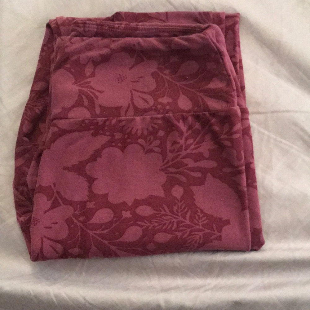 Pink flower leggings